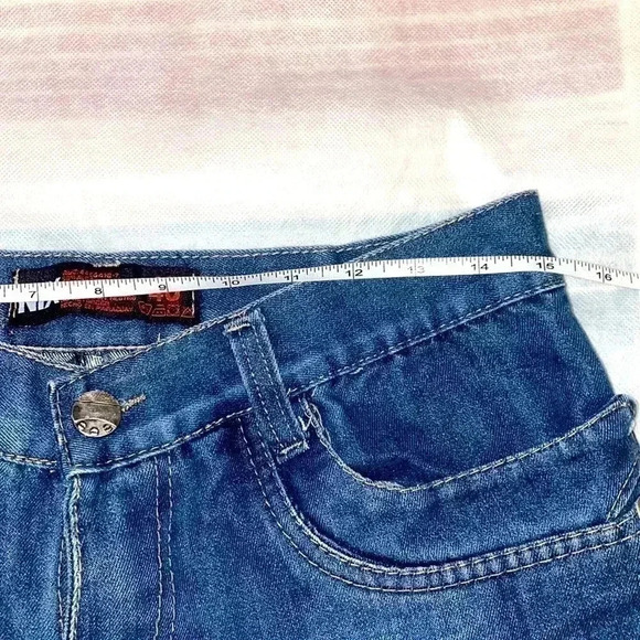 ✌️Vintage Style Fancy white Rips & Stains ladies cotton denim shorts 🩳👌 - Picture 6 of 10